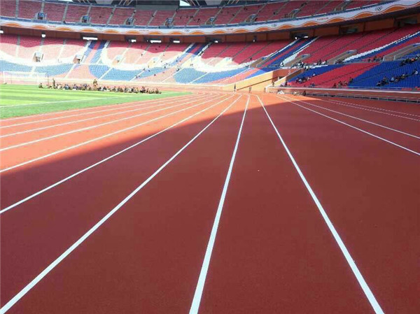 如何辨别人造草坪的真假? 如何辨别人造草坪的真假?